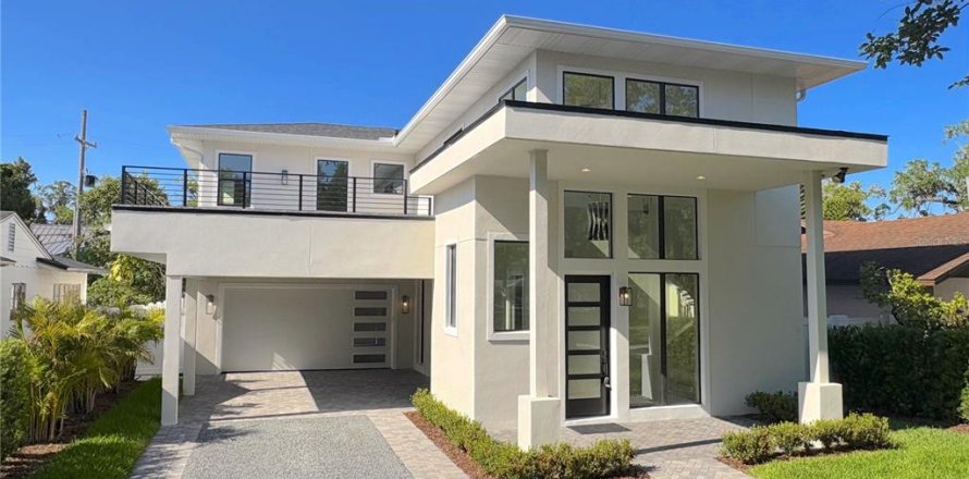 House in Orlando, Florida 4 bedrooms, 287.25 sq.m. № 1735095