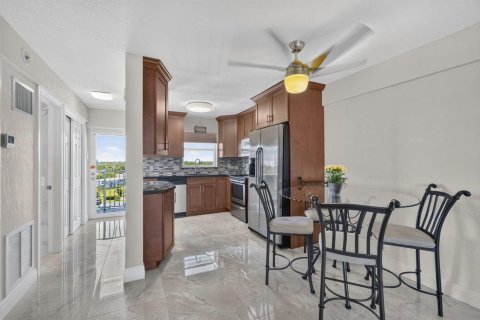 Copropriété à vendre à Deerfield Beach, Floride: 1 chambre, 65.03 m2 № 2276424 - photo 6