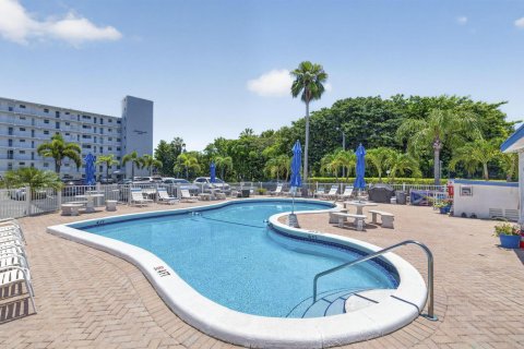 Copropriété à vendre à Deerfield Beach, Floride: 1 chambre, 65.03 m2 № 2276424 - photo 25