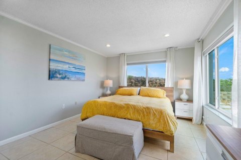 Condo in Stuart, Florida, 2 bedrooms № 2401220 - photo 14