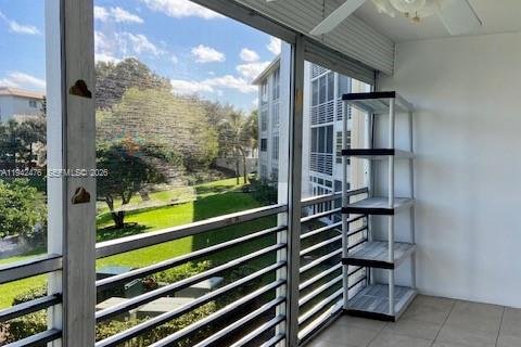 Condominio en venta en Coconut Creek, Florida, 1 dormitorio, 74.14 m2 № 1999970 - foto 16