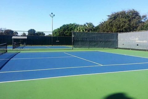 Condominio en venta en Coconut Creek, Florida, 1 dormitorio, 74.14 m2 № 1999970 - foto 24