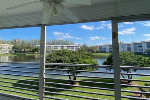 Condominio en venta en Coconut Creek, Florida, 1 dormitorio, 74.14 m2 № 1999970 - foto 18