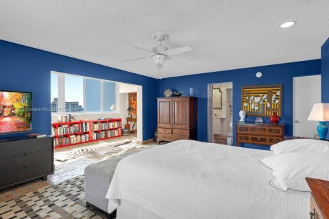 Condo in Hollywood, Florida, 3 bedrooms  № 1970232 - photo 21