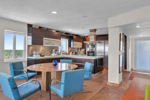 Condo in Hollywood, Florida, 3 bedrooms  № 1970232 - photo 13