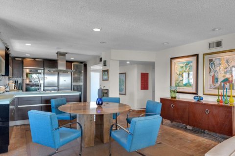 Condo in Hollywood, Florida, 3 bedrooms  № 1970232 - photo 12