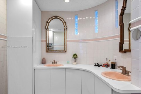 Condo in Hollywood, Florida, 3 bedrooms  № 1970232 - photo 24