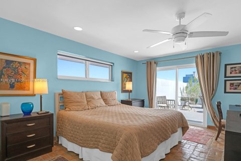 Condo in Hollywood, Florida, 3 bedrooms  № 1970232 - photo 28