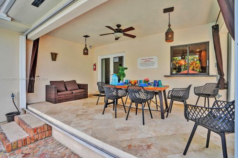 Снять в аренду виллу или дом в Холливуд, Флорида 5 спален, 260.13м2, № 1958480 - фото 5