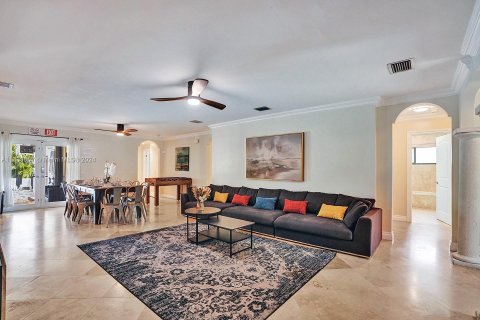 Снять в аренду виллу или дом в Холливуд, Флорида 5 спален, 260.13м2, № 1958480 - фото 14