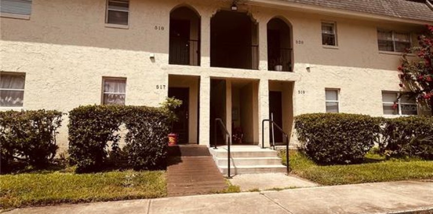 Condominio en Altamonte Springs, Florida, 2 dormitorios  № 1912013