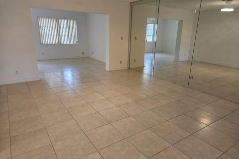 Casa en venta en Tamarac, Florida, 3 dormitorios, 152.45 m2 № 2085076 - foto 4