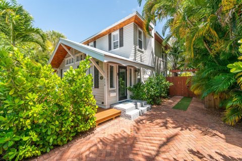 Villa ou maison à West Palm Beach, Floride 5 chambres, 219.81 m2 № 2082268