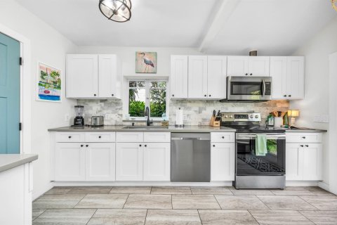 Villa ou maison à vendre à West Palm Beach, Floride: 5 chambres, 219.81 m2 № 2082268 - photo 12