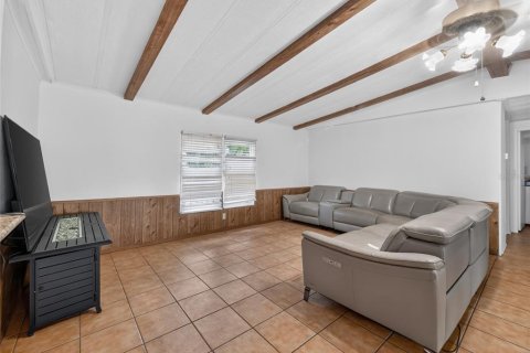Villa ou maison à vendre à Astatula, Floride: 6 chambres, 220.74 m2 № 2237953 - photo 7
