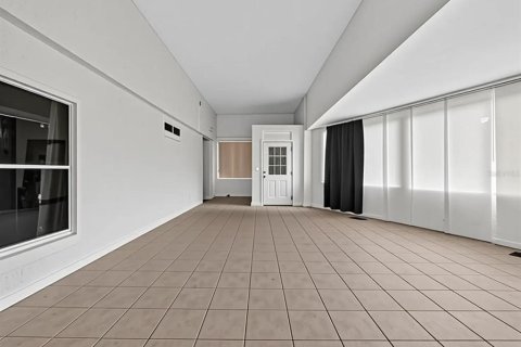 Villa ou maison à vendre à Astatula, Floride: 6 chambres, 220.74 m2 № 2237953 - photo 19