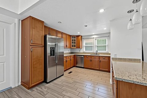 Villa ou maison à vendre à Astatula, Floride: 6 chambres, 220.74 m2 № 2237953 - photo 12