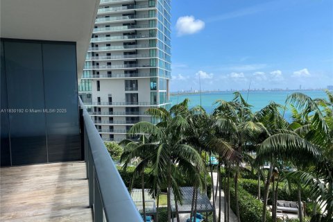 Купить кондоминиум в Майами, Флорида 2 спальни, 109.16м2, № 1807696 - фото 17