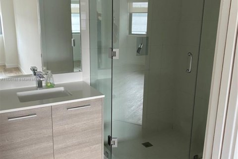 Купить кондоминиум в Майами, Флорида 2 спальни, 109.16м2, № 1807696 - фото 11