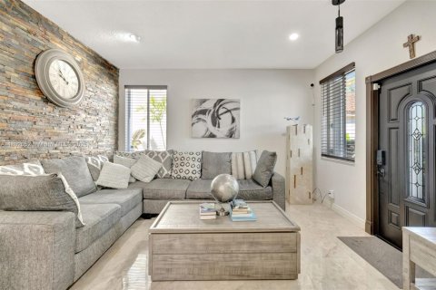 Casa en venta en Weston, Florida, 3 dormitorios, 168.62 m2 № 1745661 - foto 4