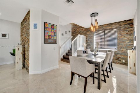 Casa en venta en Weston, Florida, 3 dormitorios, 168.62 m2 № 1745661 - foto 7