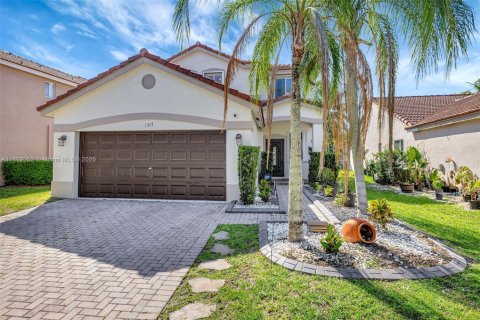 Casa en venta en Weston, Florida, 3 dormitorios, 168.62 m2 № 1745661 - foto 1