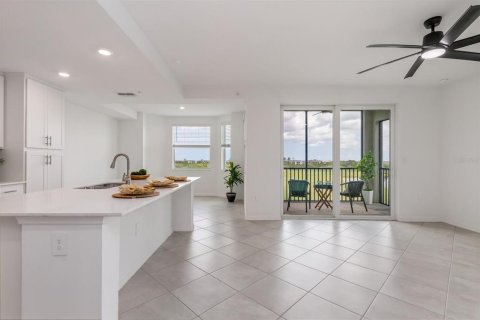 Condo in Venice, Florida, 2 bedrooms in WELLEN PARK  № 2305073 - photo 4