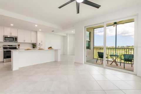 Condo in Venice, Florida, 2 bedrooms in WELLEN PARK  № 2305073 - photo 5