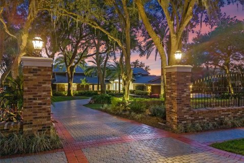 House in Longwood, Florida 5 bedrooms, 852.94 sq.m. № 1533852 - photo 5