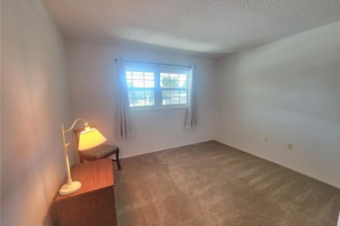 Condo in Dunedin, Florida, 2 bedrooms  № 1913566 - photo 22