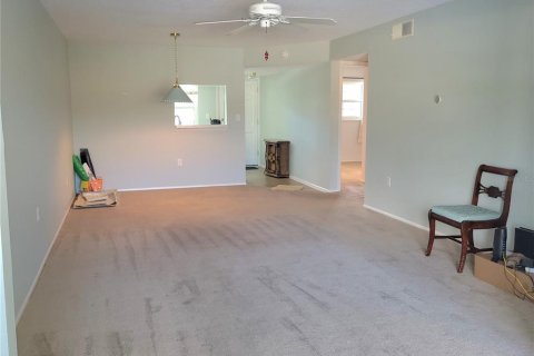 Condo in Dunedin, Florida, 2 bedrooms  № 1913566 - photo 11