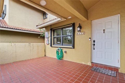 Casa en venta en Miami, Florida, 3 dormitorios, 155.98 m2 № 1790829 - foto 27