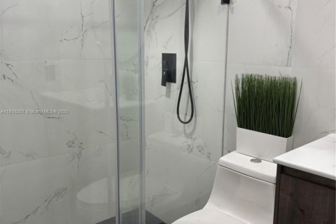 Casa en venta en Miami, Florida, 3 dormitorios, 155.98 m2 № 1790829 - foto 24