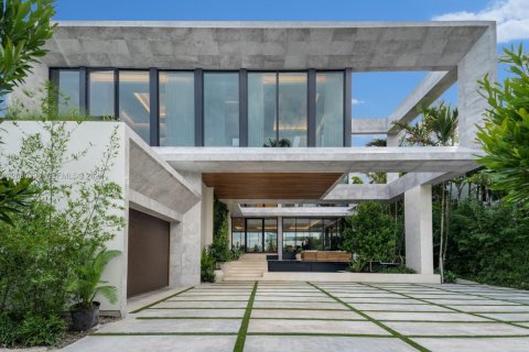 House in Miami Beach, Florida 7 bedrooms, 771.09 sq.m. № 2189764 - photo 4