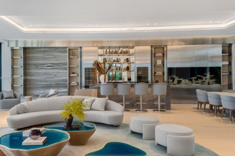 House in Miami Beach, Florida 7 bedrooms, 771.09 sq.m. № 2189764 - photo 14
