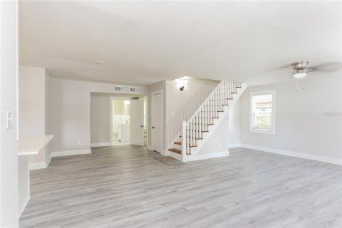 House in Jacksonville, Florida 4 bedrooms, 227.42 sq.m. № 1813489 - photo 6