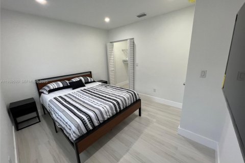 Снять в аренду виллу или дом в Холливуд, Флорида 2 спальни, 88.26м2, № 1991283 - фото 7