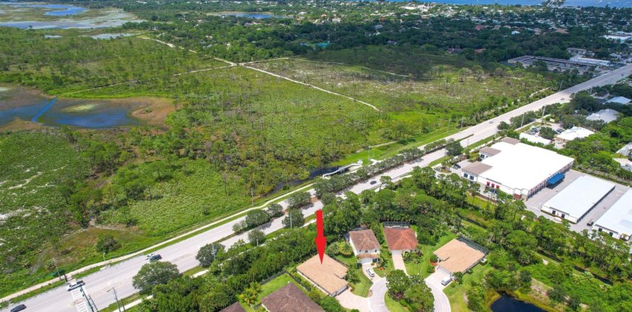 House in Jensen Beach, Florida 4 bedrooms, 227.89 sq.m. № 870835