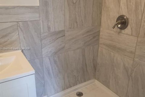 Villa ou maison à vendre à Miami Gardens, Floride: 3 chambres, 88.44 m2 № 1979278 - photo 3