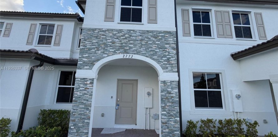 Touwnhouse à Homestead, Floride 3 chambres № 1984726