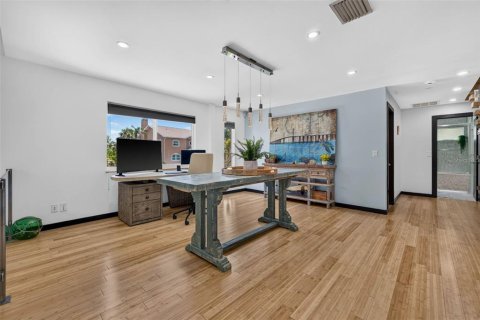 Casa en venta en Saint Petersburg, Florida, 4 dormitorios, 404.12 m2 № 2203912 - foto 24