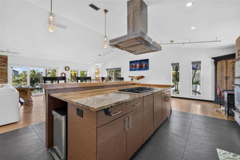 Casa en venta en Saint Petersburg, Florida, 4 dormitorios, 404.12 m2 № 2203912 - foto 21