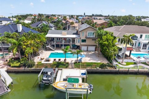Casa en venta en Saint Petersburg, Florida, 4 dormitorios, 404.12 m2 № 2203912 - foto 5