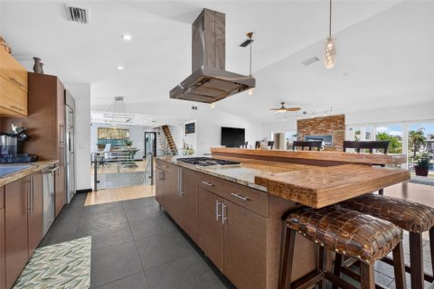Casa en venta en Saint Petersburg, Florida, 4 dormitorios, 404.12 m2 № 2203912 - foto 19