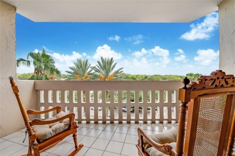 Condominio en venta en Coral Gables, Florida, 2 dormitorios, 140.28 m2 № 2000799 - foto 11