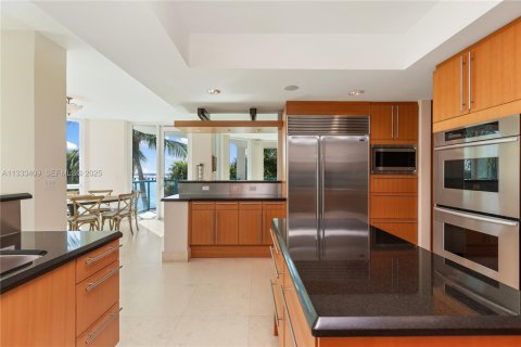 Купить кондоминиум в Майами, Флорида 3 спальни, 319.96м2, № 2062509 - фото 24