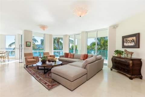 Купить кондоминиум в Майами, Флорида 3 спальни, 319.96м2, № 2062509 - фото 16