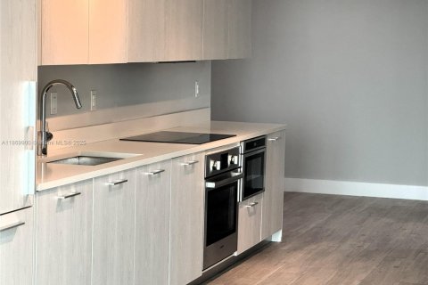 Copropriété à vendre à Miami, Floride: 3 chambres, 103.12 m2 № 1896981 - photo 14