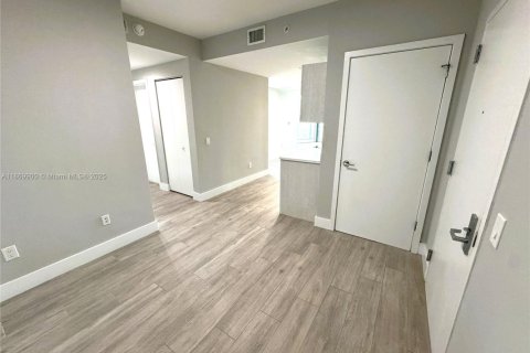 Copropriété à vendre à Miami, Floride: 3 chambres, 103.12 m2 № 1896981 - photo 12