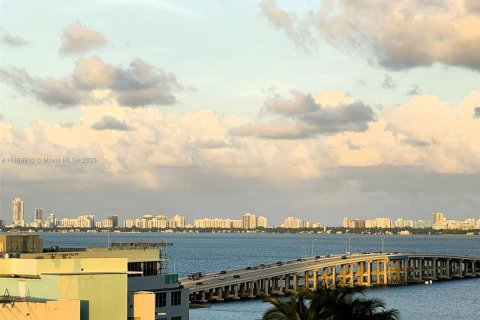 Copropriété à vendre à Miami, Floride: 3 chambres, 103.12 m2 № 1896981 - photo 8